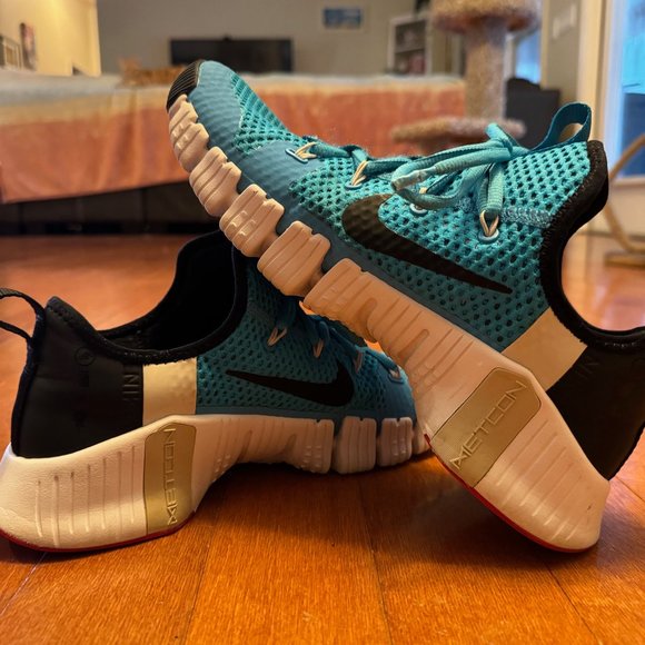 Nike Free Metcon 3 | Light Blue Fury / Black / White | CJ0861-410 | 10.5(m) - Picture 9 of 10